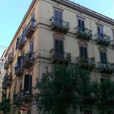 Al Centro Di 2.0 * Palermo